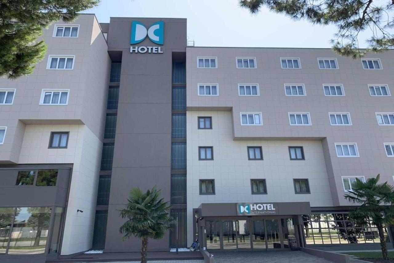 Dc Hotel International Padova Esterno foto