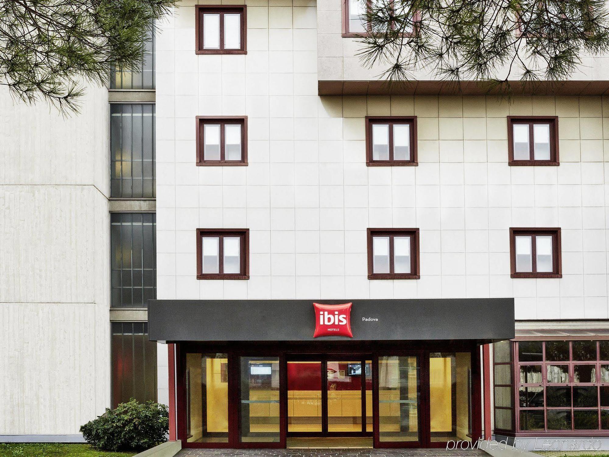 Dc Hotel International Padova Esterno foto