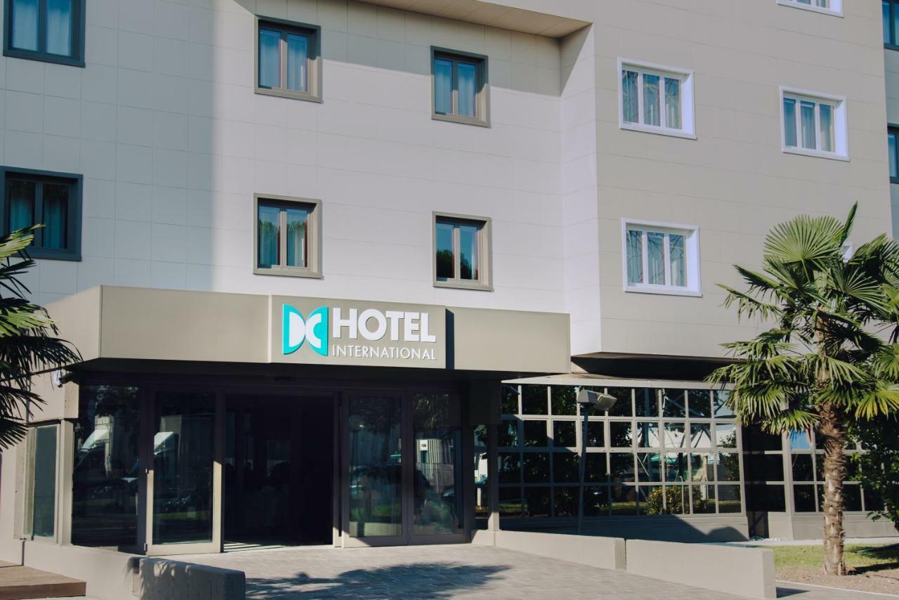 Dc Hotel International Padova Esterno foto