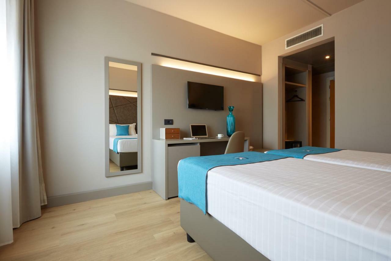Dc Hotel International Padova Esterno foto