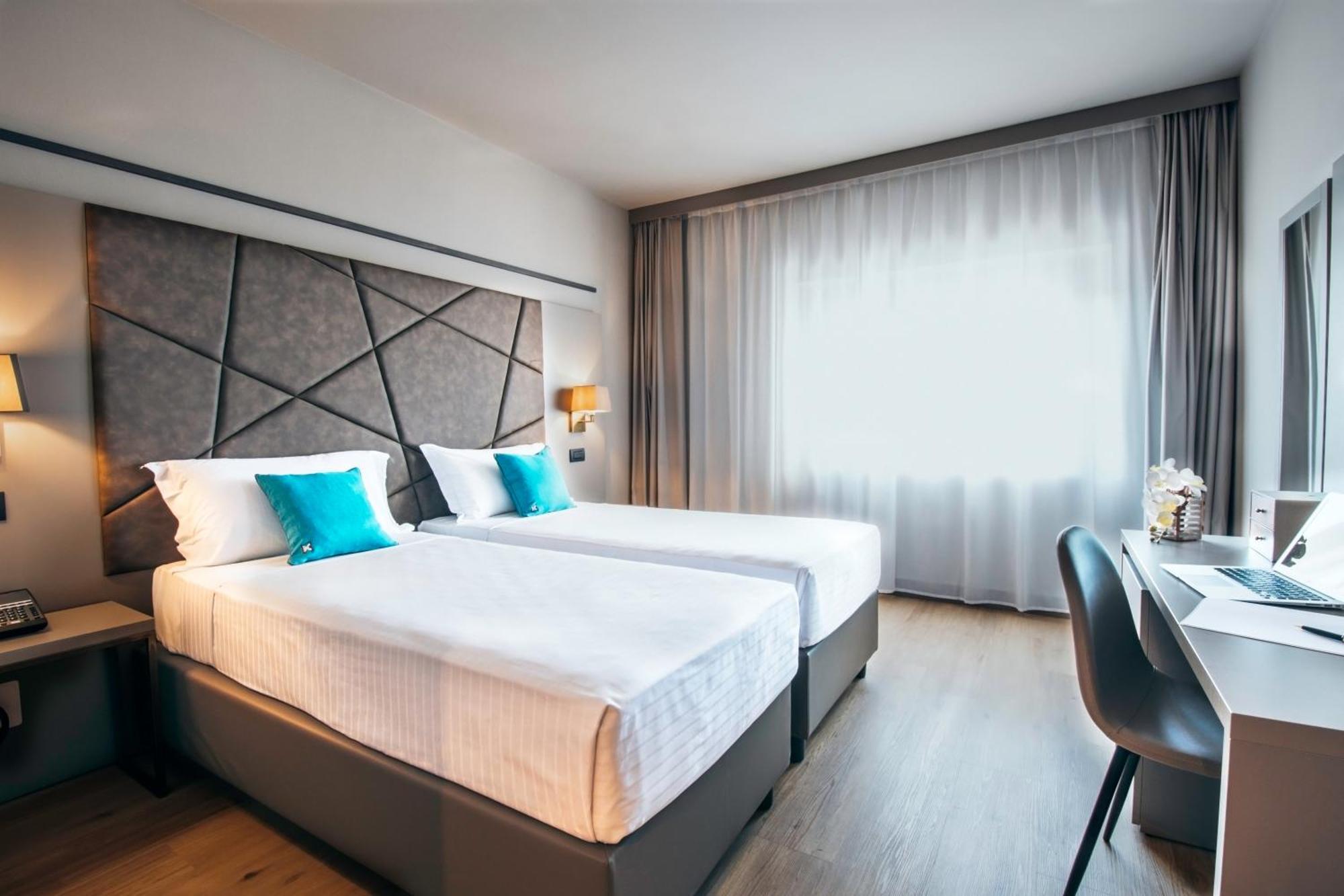Dc Hotel International Padova Esterno foto